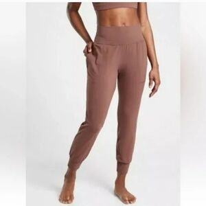 Athleta Salutation Jogger XL Powervita